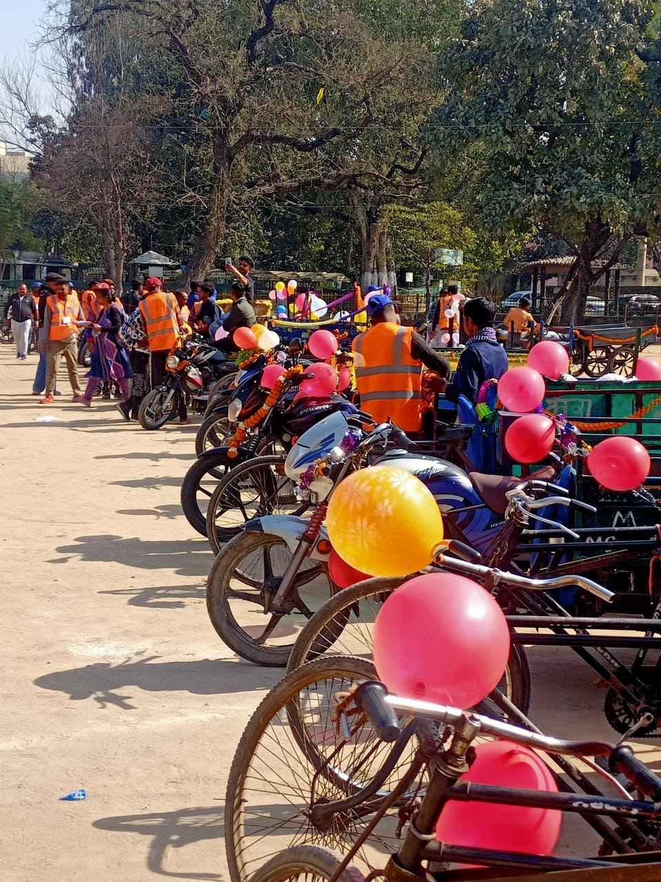 MC celebrates  “Valentine Day" with Swachhta Mitra in a unique manner 