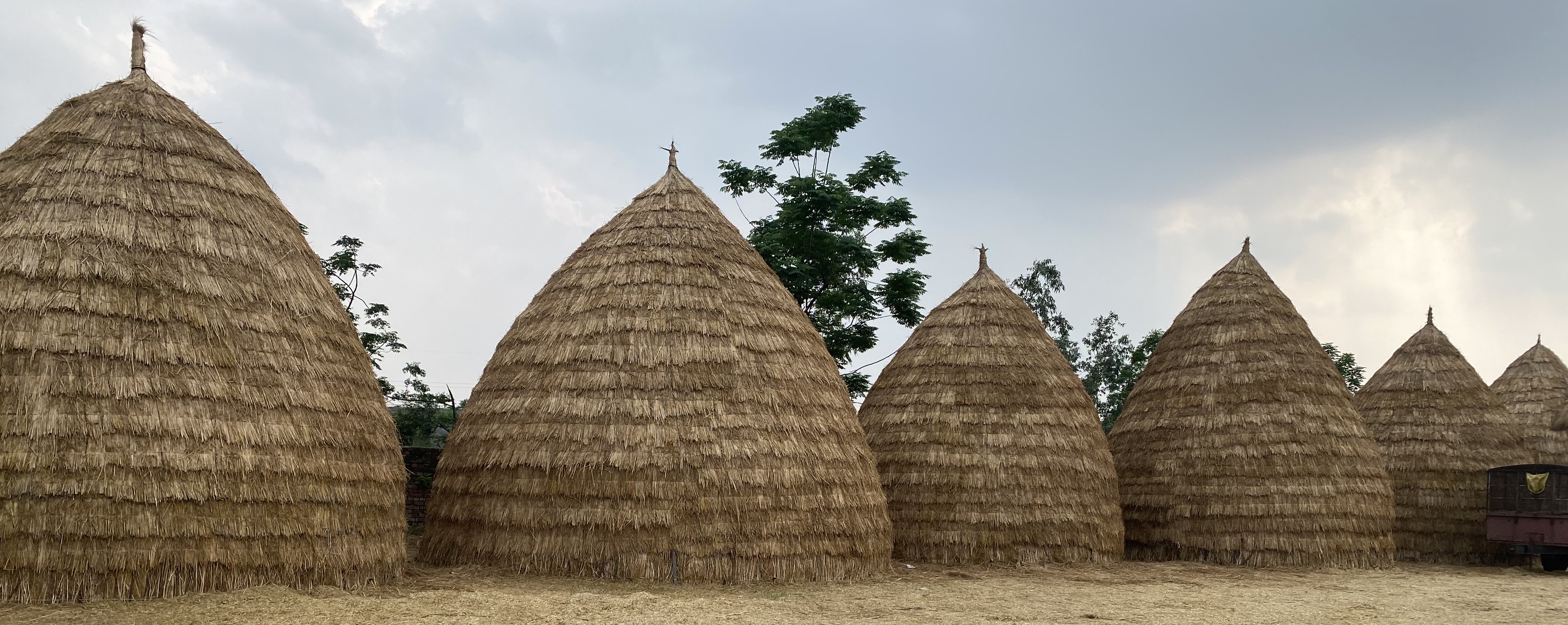 Kupps, traditional art of storing chaff