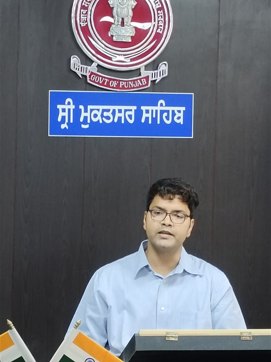 No machine operator can charge more than Rs 6000 from the farmers up to 25 acres of land demarcation-DC Muktsar Vineet Kumar