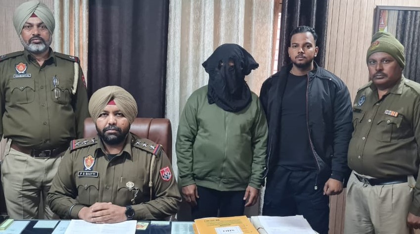  Proclaimed offender travel agent arrested for cheating  