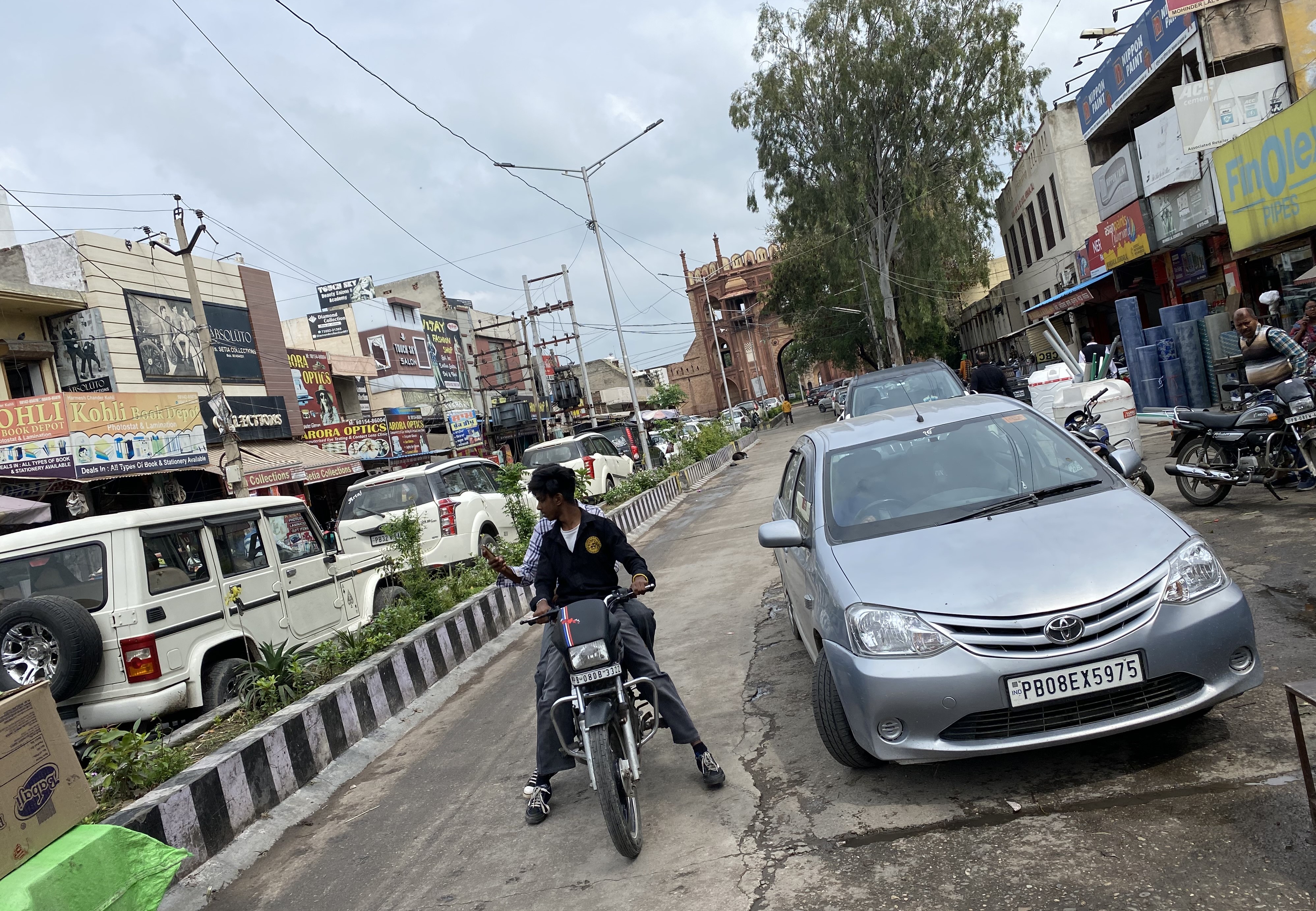 Declare approach road to Nurmahal Sarai ‘no traffic zone’: residents