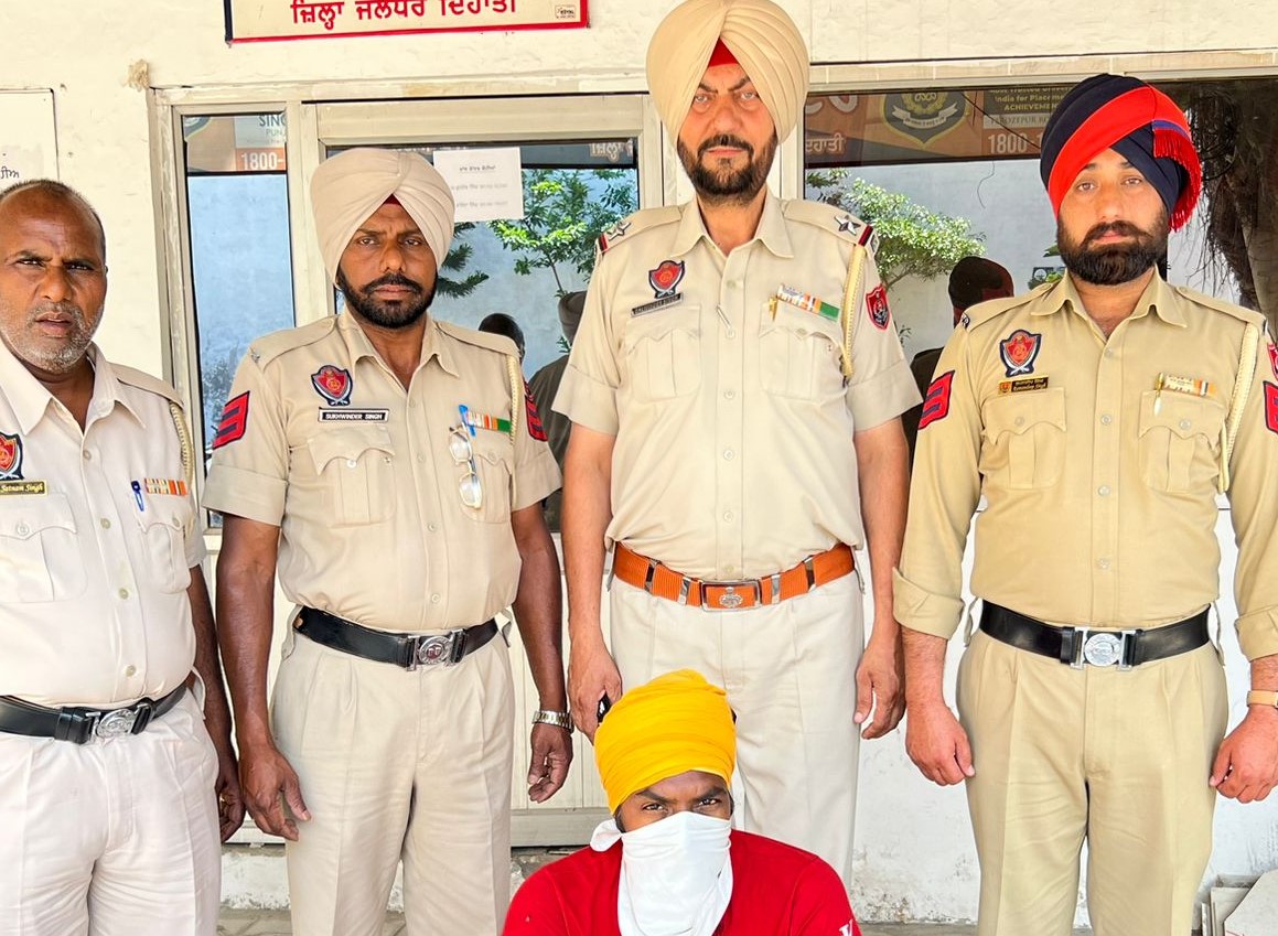 Snatching accused PO arrested