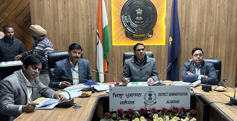 Central team review progress of “district water conservation plan”; direct officials to  stop depletion of underground water