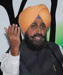 AAP plays with emotions of Sikhs on sacrilege issue: Bajwa