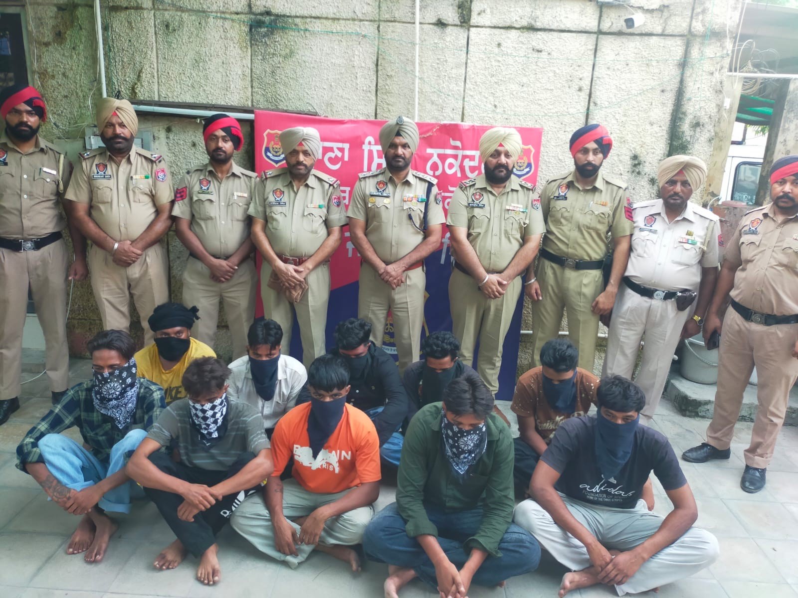 Gang of miscreants busted; ten held