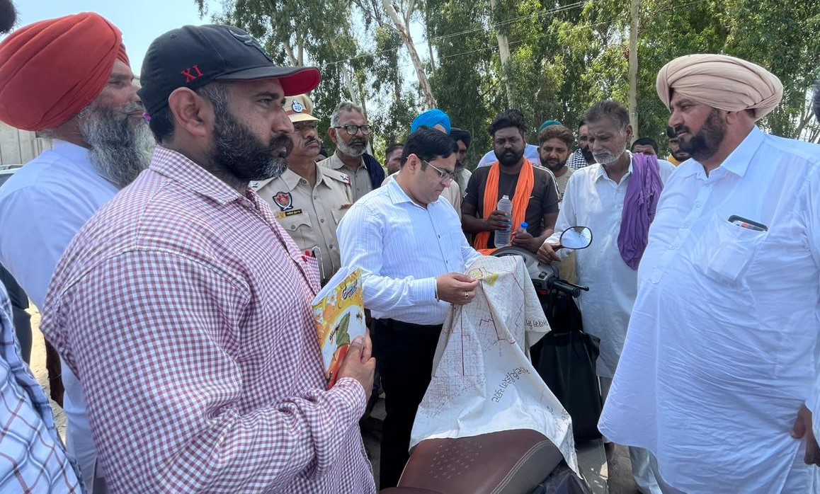 DC inspects ongoing special Girdawari process in flood-affected villages