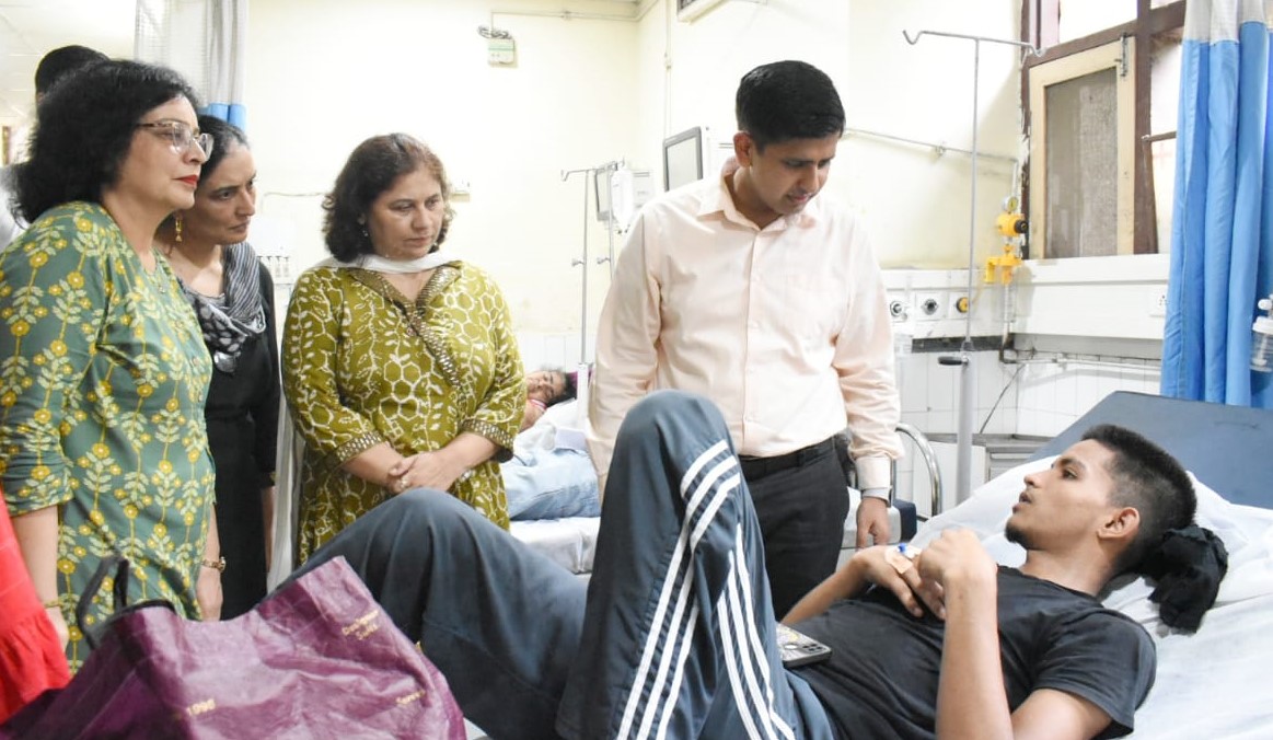 DC reviews preparations to tackle dengue, malaria,  chikungunya