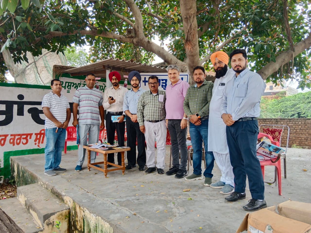 Animal husbandry department holds flood relief camp in Jivan wala village