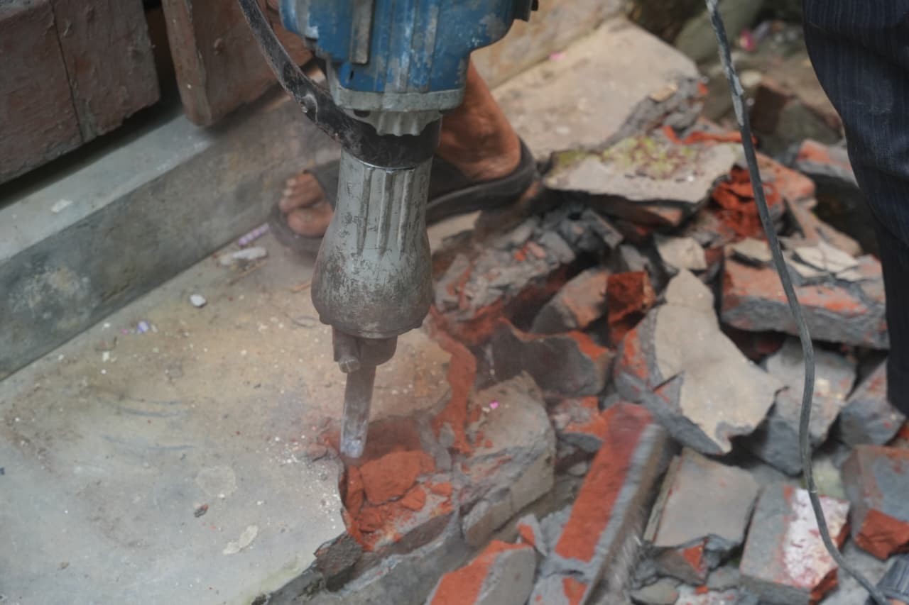 Illegal property of drug peddler demolished in Ali Mohalla