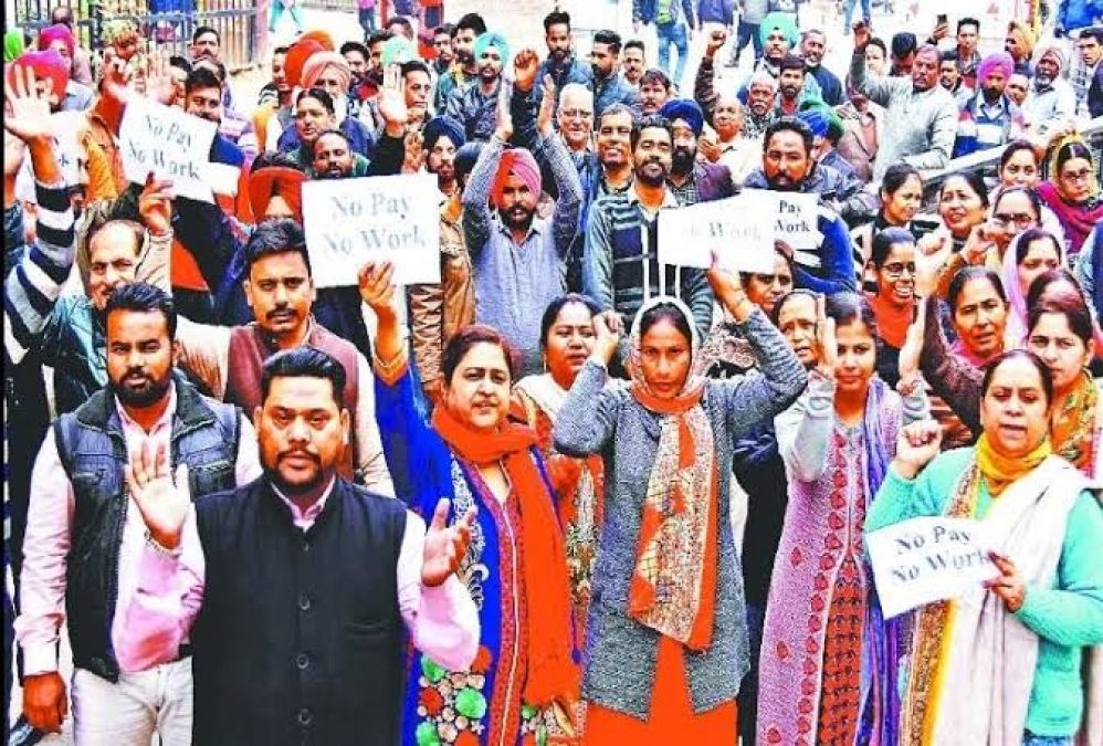 Ministerial staff union pen down strike continues.