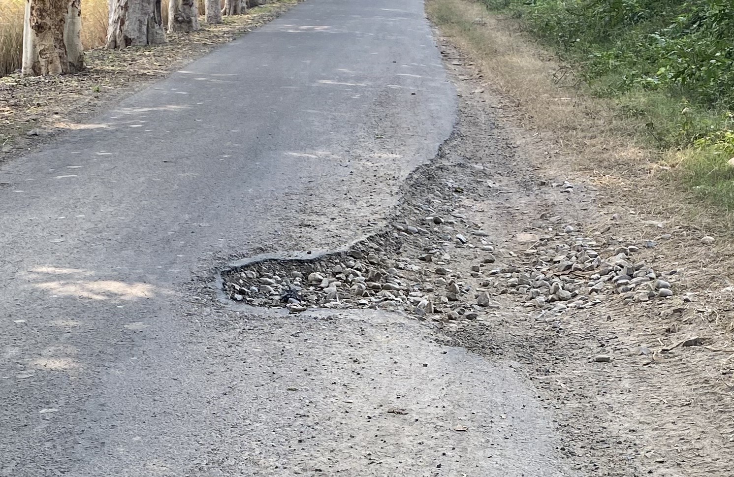 Baina Pur -Chuheki link road in poor shape