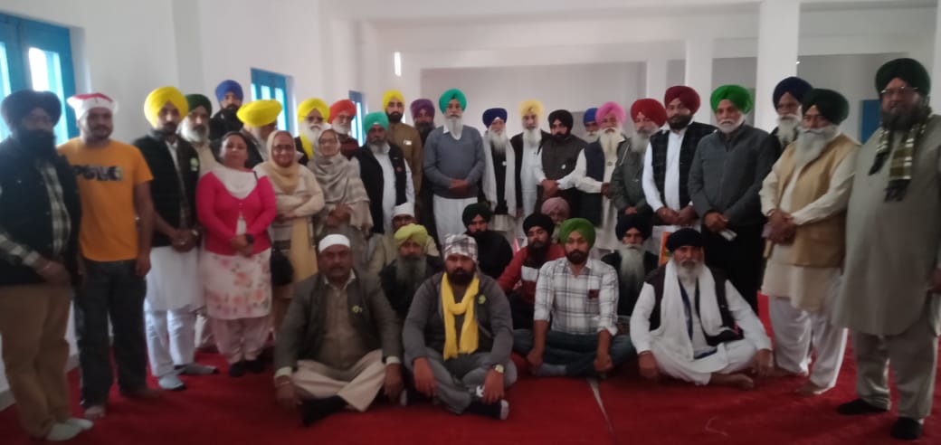 Marbors row:ADC Ferozpore hands over PPCB NOC cancelation report to the Sanjha Morcha Zira, protesters want closure notification