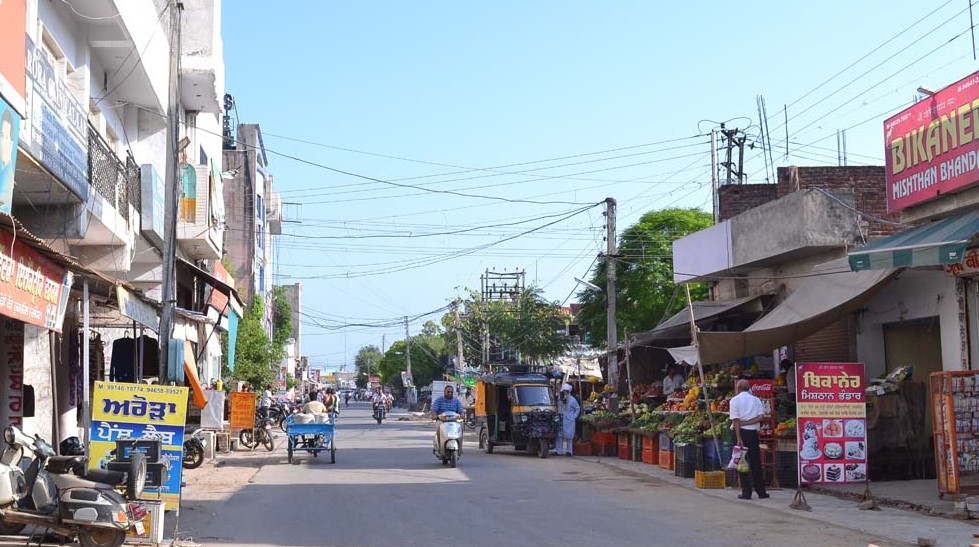Encroachments galore in Nurmahal as civic body fail to act against violators