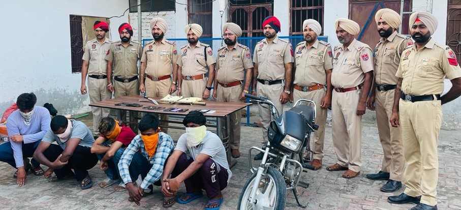 Five drug peddlers arrested for indulging in snatching.