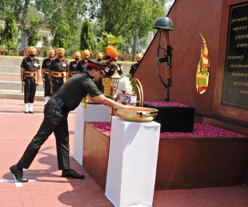 Left.Gen.Vijay Nair assumed command of Vajra Corps