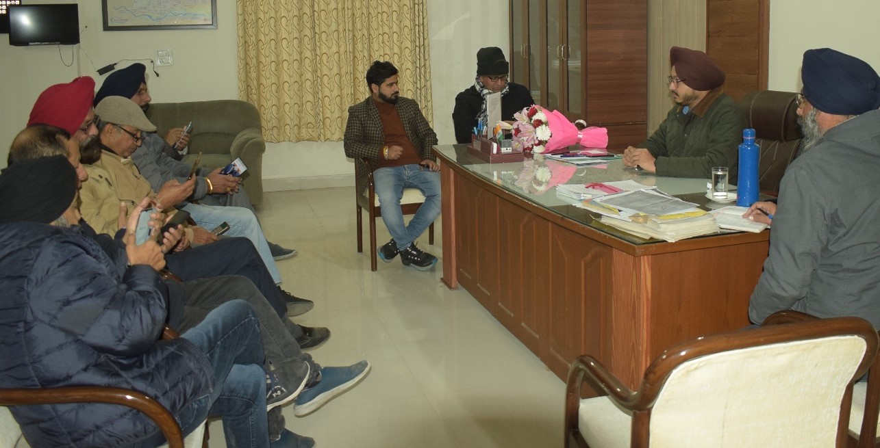 Nakodar SDM holds meeting with journalists.