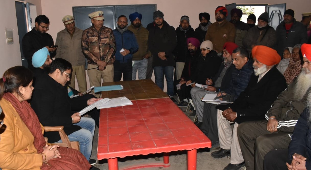 DC urges eligible people to enrol as voters for SGPC polls